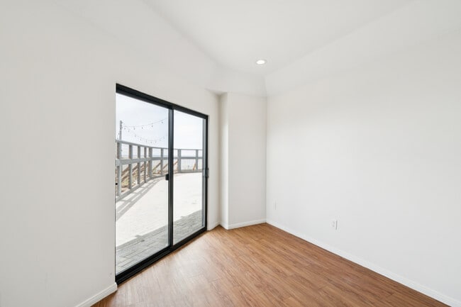 6761 Del Playa Dr, undefined, 6761 Del Playa Dr, Goleta, CA 93117, Photo:2