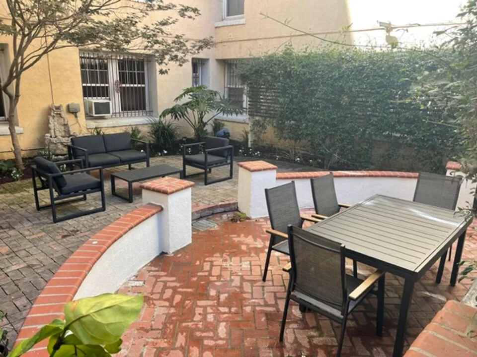 La Chalfonte Apartments...Newly Renovated ..., usc, 720 Normandie Ave, Los Angeles, CA 90005, USA, Photo:5
