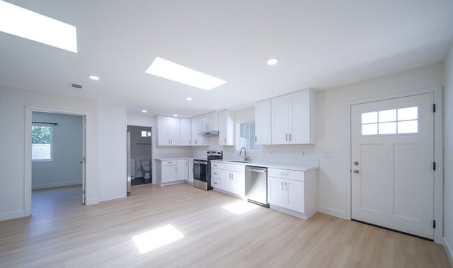 206 W Broadbent Dr, undefined, 206 W Broadbent Dr, Riverside, CA 92507, Photo:1