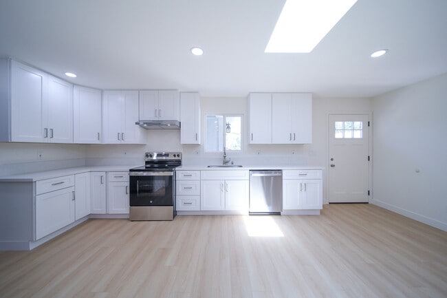 206 W Broadbent Dr, undefined, 206 W Broadbent Dr, Riverside, CA 92507, Photo:2