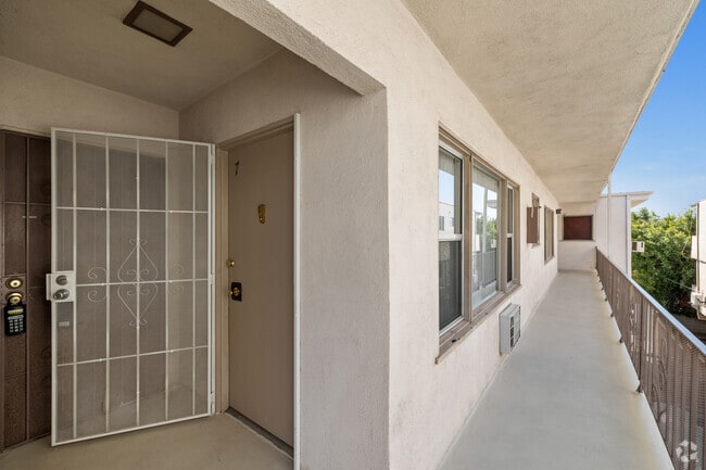 1615-1621 Veteran Ave, undefined, 1615-1621 Veteran Ave, Los Angeles, CA 90024, Photo:1
