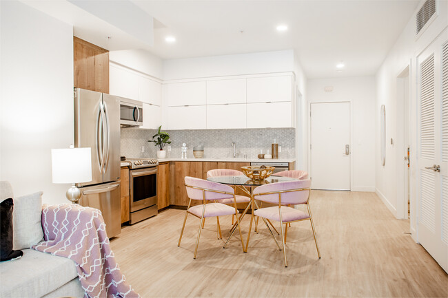 The Harper, usc, 800 S Harvard Blvd, Los Angeles, CA 90005, USA, Photo:10