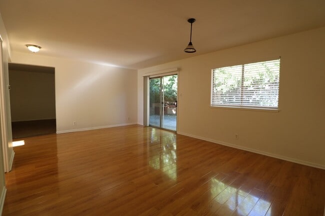 9344 Geyser Ave, csun, 9344 Geyser Ave, Los Angeles, CA 91324, Photo:4