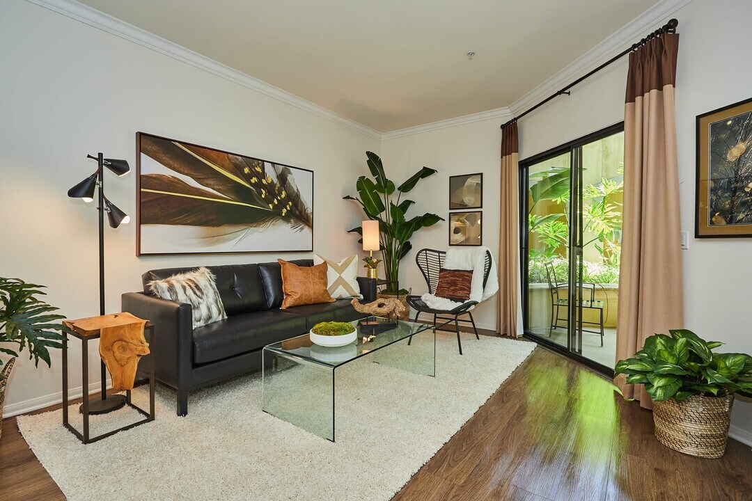 The Piero, usc, 609 St Paul Ave, Los Angeles, CA 90017, USA, Photo:6