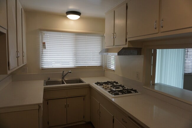 11628 Mayfield Ave, undefined, 11628 Mayfield Ave, Los Angeles, CA 90049, Photo:3