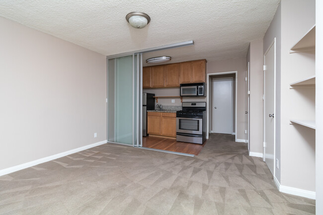 Trojan Village - Apartments Near USC!, usc, 1125 W 36th Pl, Los Angeles, CA 90007, USA, Photo:28