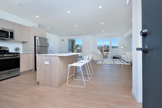 18334 Malden St Unit 203, csun, 18334 Malden St, Los Angeles, CA 91325, Photo:4