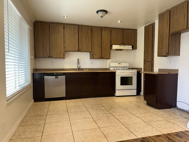 4653 Kansas Ave, undefined, 4653 Kansas Ave, Riverside, CA 92507, United States, Photo:1