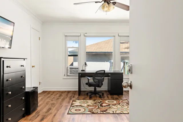 515 Landfair exterior