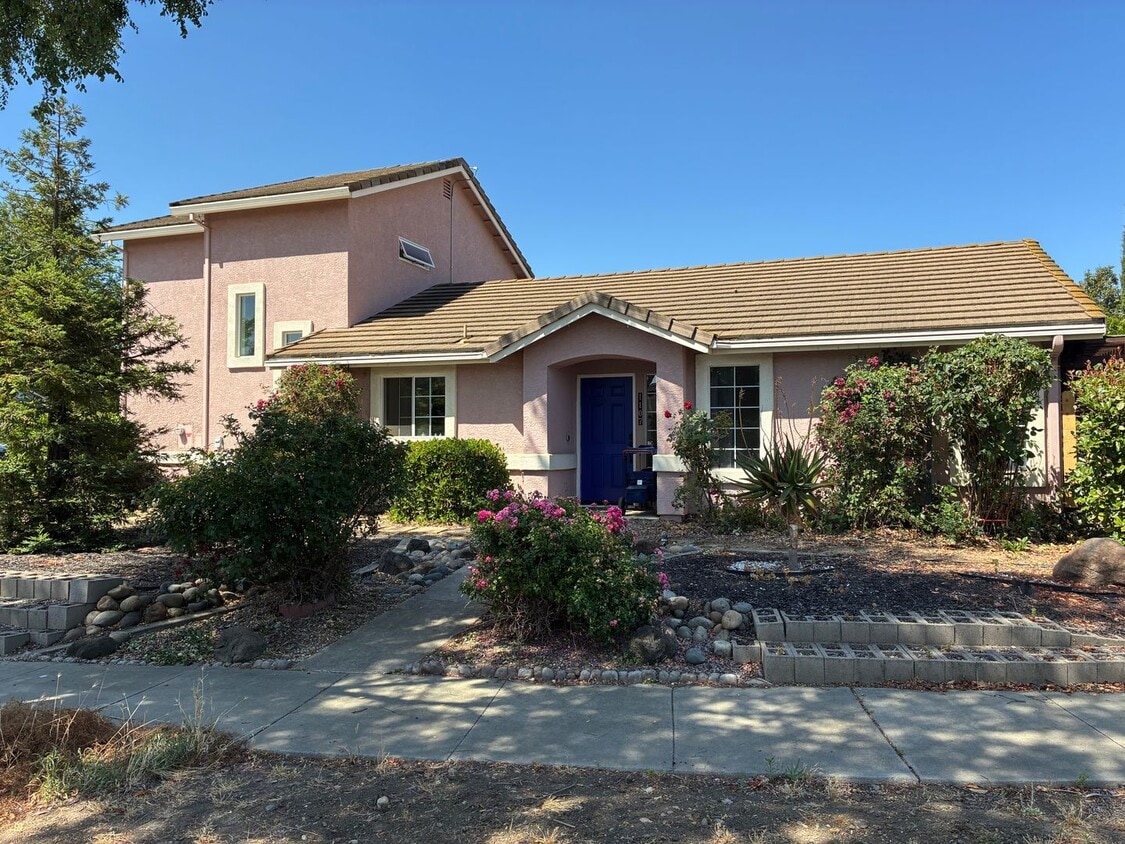 1107 Colina Ct, undefined, 1107 Colina Ct, Davis, CA 95618, Photo:0