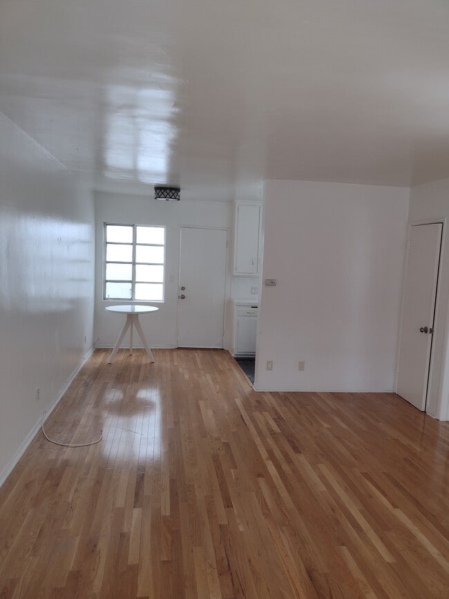 1342 Yale St, undefined, 1342 Yale St, Santa Monica, CA 90404, Photo:3