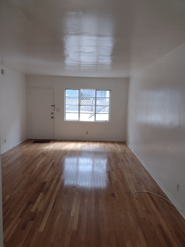 1342 Yale St, undefined, 1342 Yale St, Santa Monica, CA 90404, Photo:4