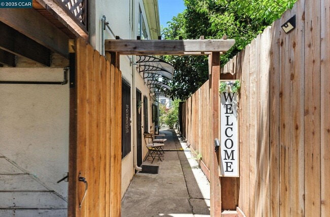 1051 63rd St, undefined, 1051 63rd St, Oakland, CA 94608, Photo:3