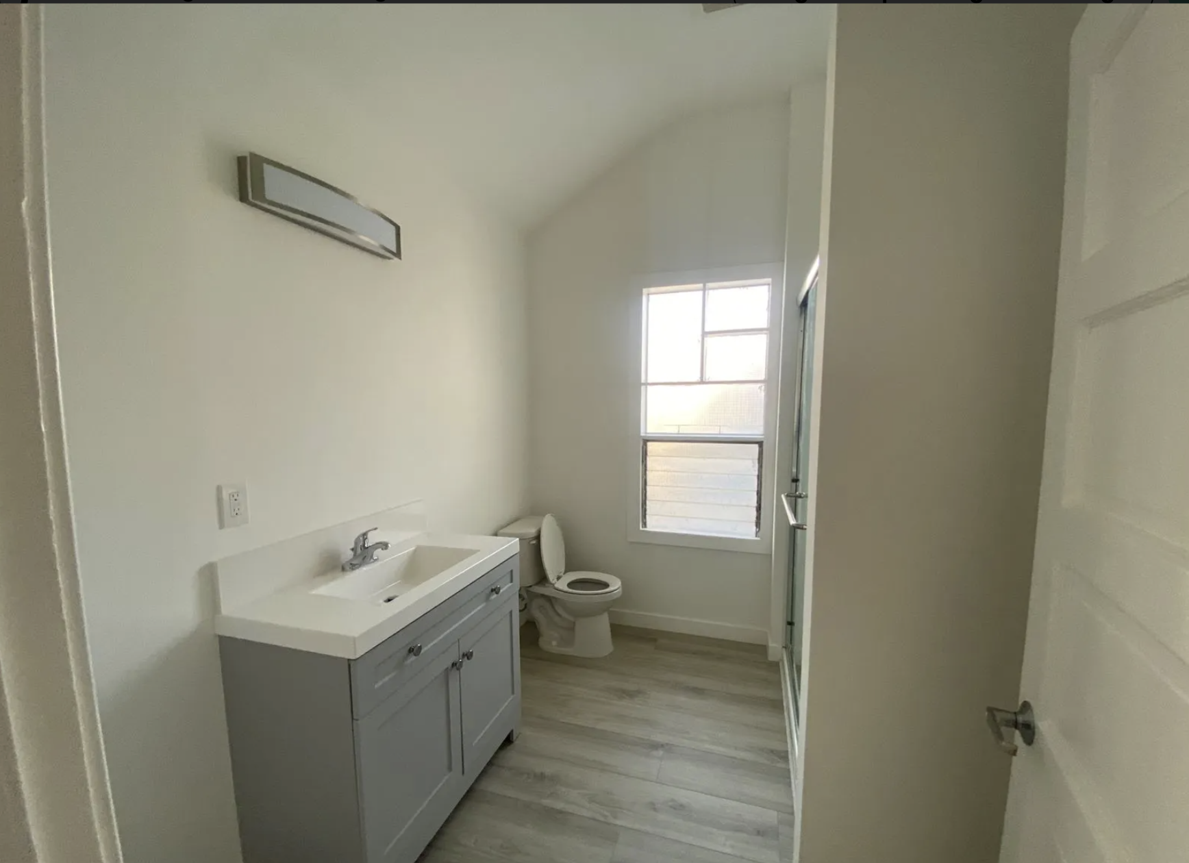 2639 Monmouth Ave, usc, 2639 Monmouth Ave, Los Angeles, CA 90007, USA, Photo:3