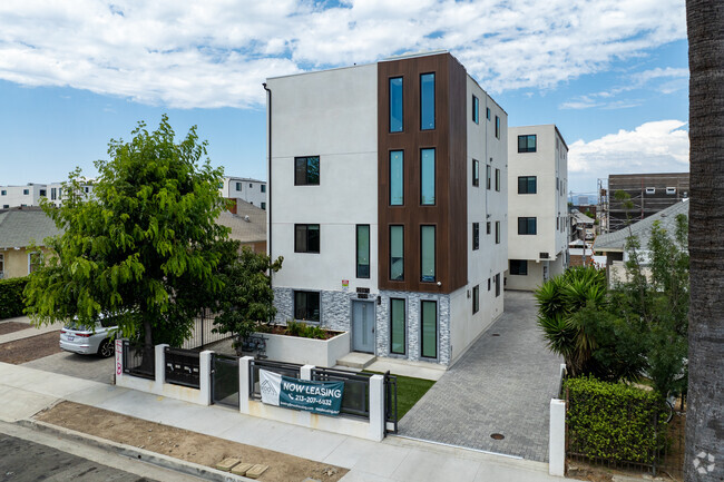 1297 W 36th St- Housing near USC, undefined, 1297 W 36th St, Los Angeles, CA 90007, USA, Photo:0