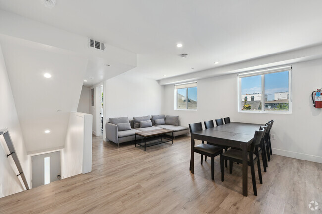 1297 W 36th St- Housing near USC, undefined, 1297 W 36th St, Los Angeles, CA 90007, USA, Photo:3