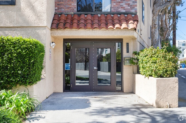 2437 Corinth Ave, undefined, 2437 Corinth Ave, Los Angeles, CA 90064, Photo:3
