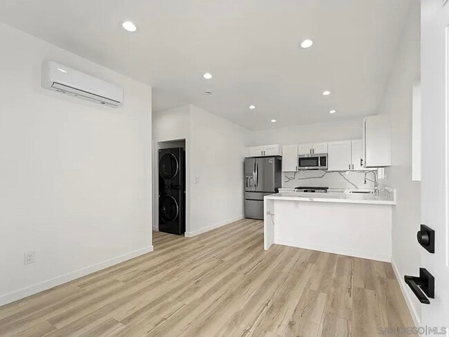 7231 Mohawk St, undefined, 7231 Mohawk St, San Diego, CA 92115, Photo:2