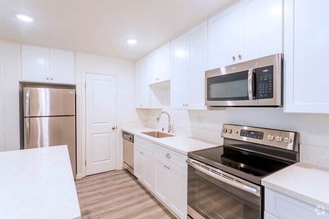 Village View, undefined, 8155 Cargill Ave, San Diego, CA 92122, Photo:3
