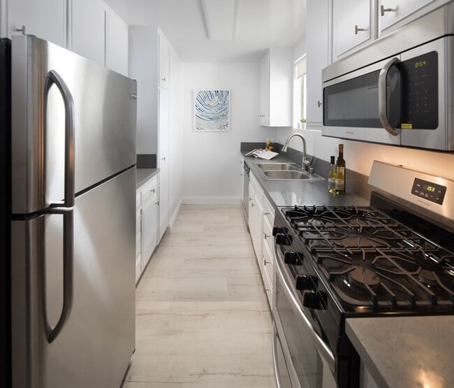 ZVI Coast, undefined, 938 4th St, Santa Monica, CA 90403, Photo:1