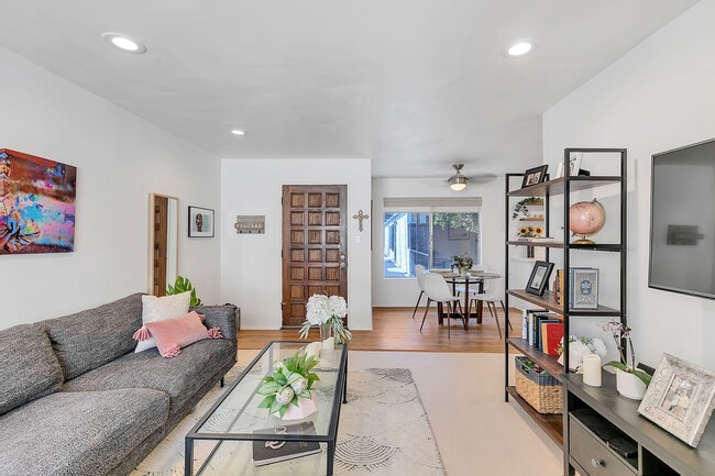 1323 S Carmelina Ave, undefined, 1323 S Carmelina Ave, Los Angeles, CA 90025, Photo:1