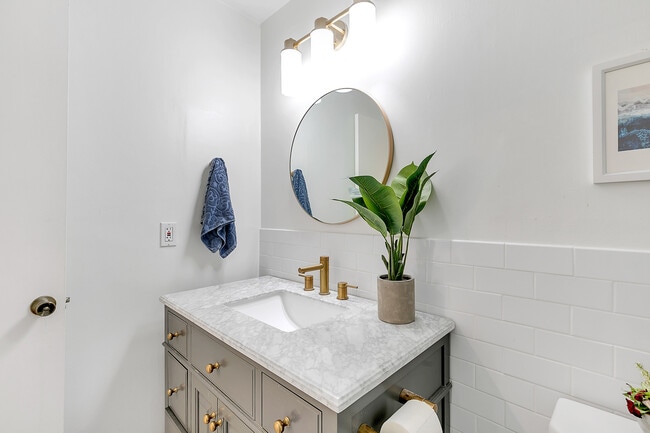1323 S Carmelina Ave, undefined, 1323 S Carmelina Ave, Los Angeles, CA 90025, Photo:2