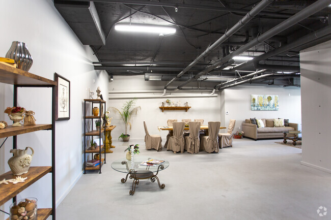 Manali Residence, usc, 742 S Westlake Ave, Los Angeles, CA 90057, USA, Photo:9