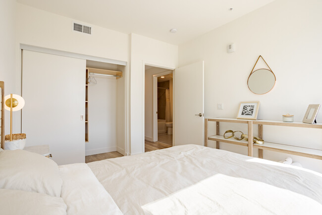 The Nexen, usc, 2968 W 7th St, Los Angeles, CA 90005, USA, Photo:5