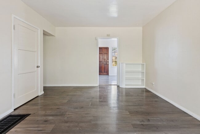 2119 1/2 Stewart St, undefined, 2119 1/2 Stewart St, Santa Monica, CA 90404, Photo:4
