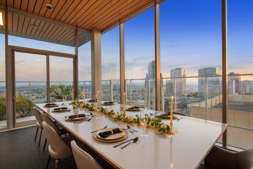 3033 Wilshire, usc, 3033 Wilshire Blvd, Los Angeles, CA 90010, USA, Photo:0