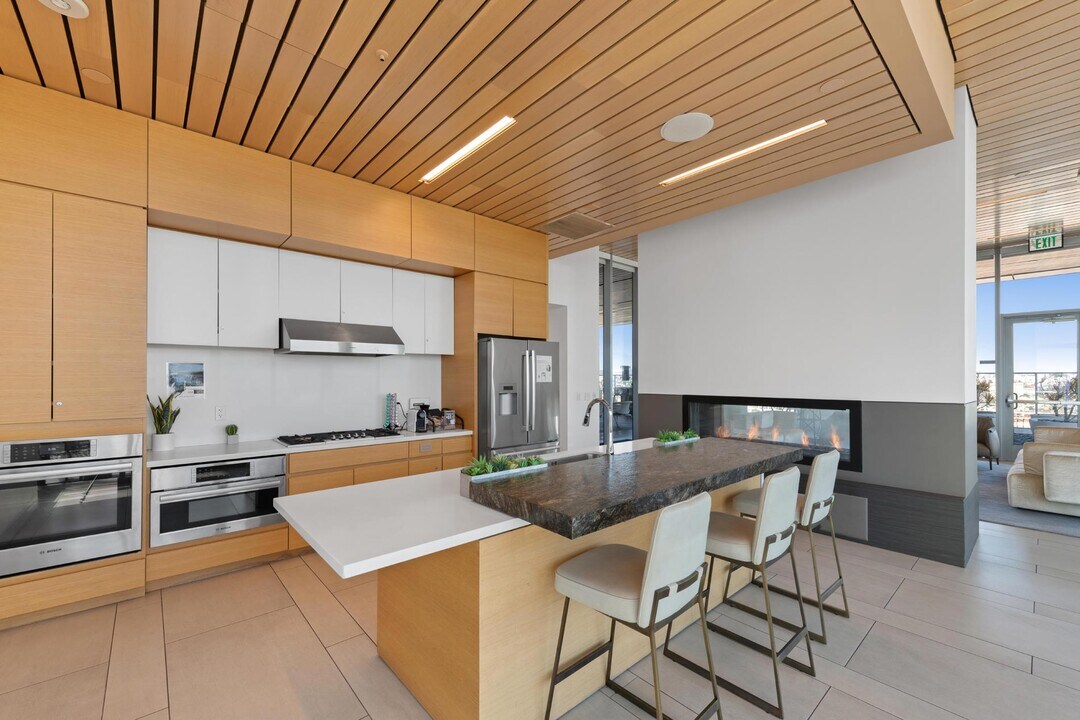 3033 Wilshire, usc, 3033 Wilshire Blvd, Los Angeles, CA 90010, USA, Photo:2