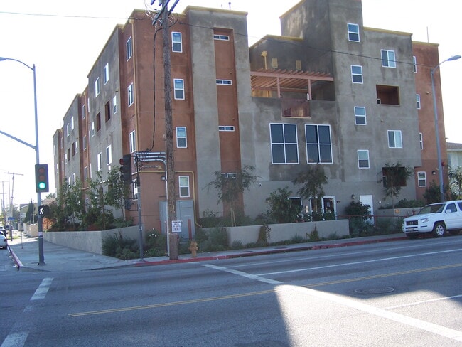 306 W 120th St, usc, 306 W 120th St, Los Angeles, CA 90061, Photo:0