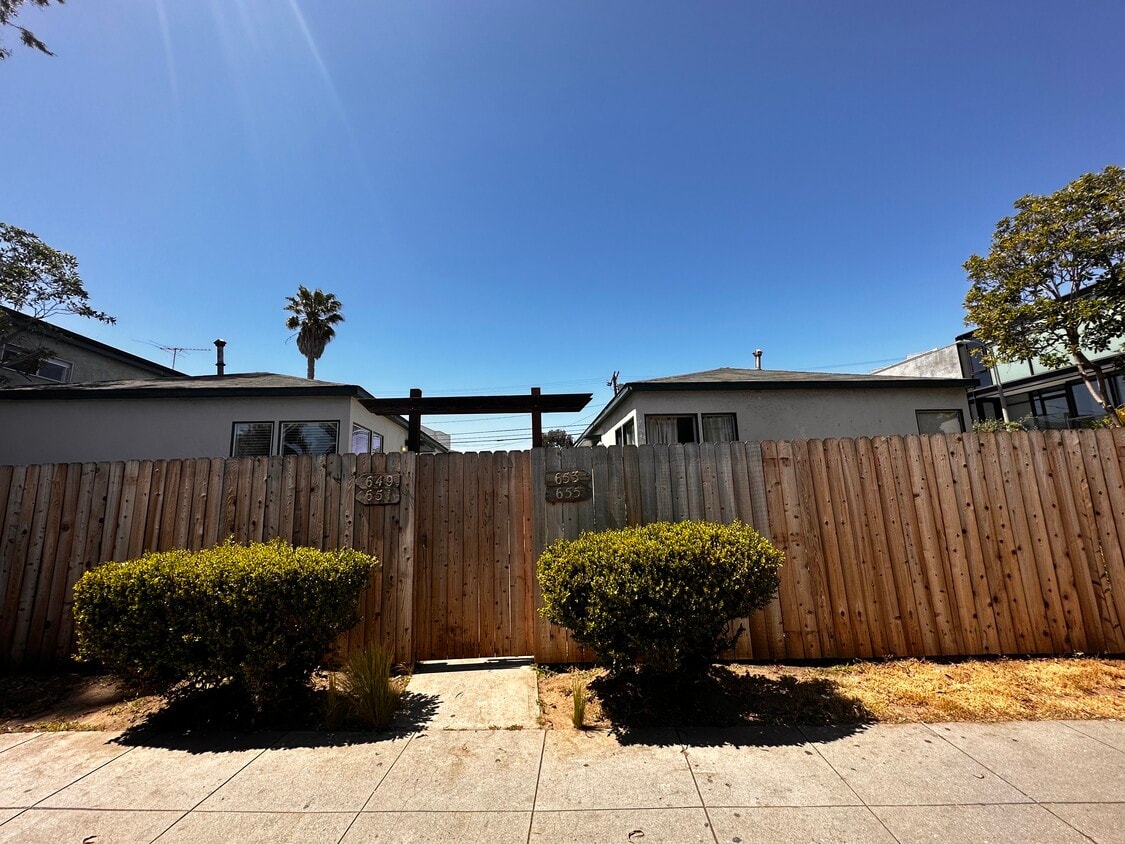 655 Rose Ave, undefined, 655 Rose Ave, Venice, CA 90291, Photo:0