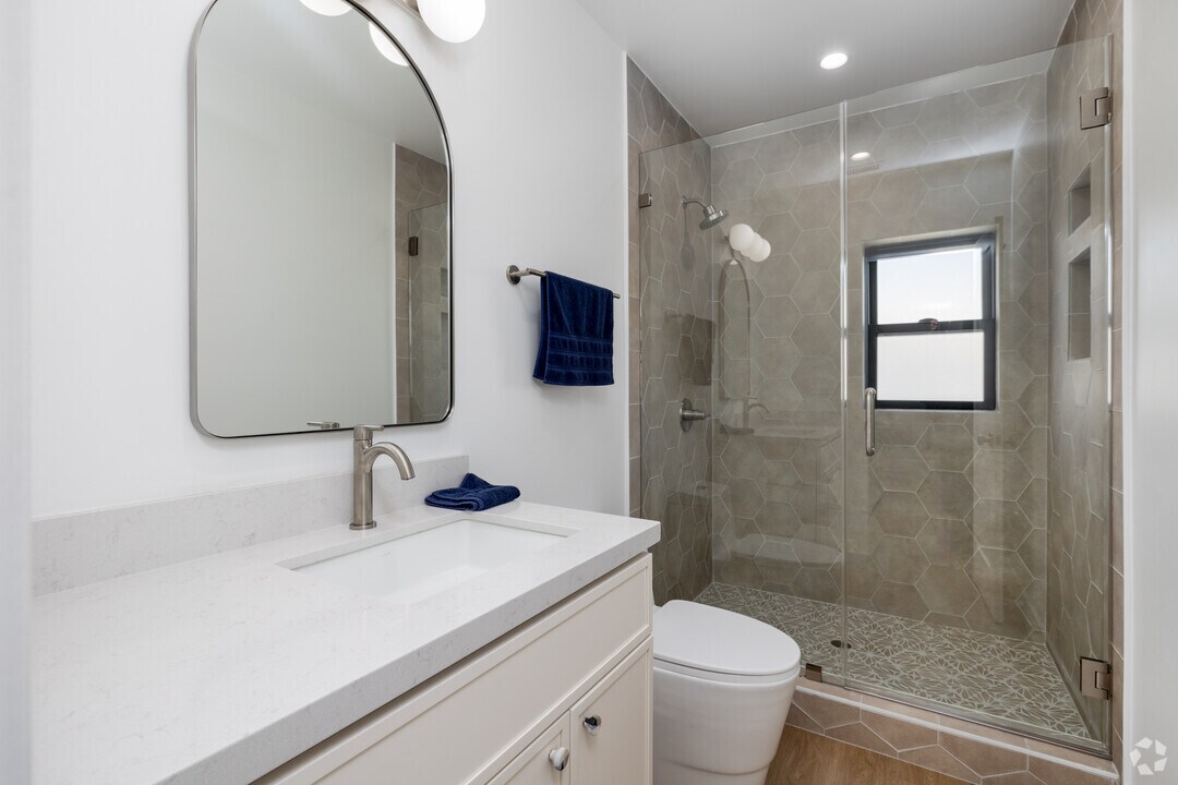 The Coastal Apartments, smc, 2103 3rd St, Santa Monica, CA 90405, Photo:1