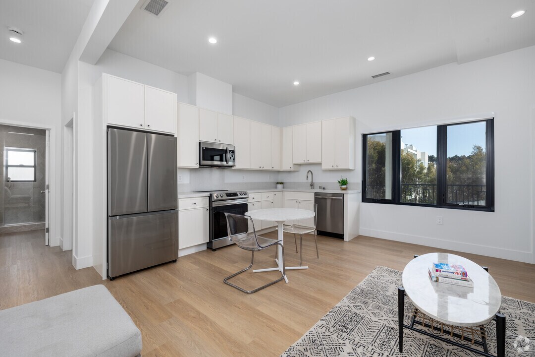 The Coastal Apartments, smc, 2103 3rd St, Santa Monica, CA 90405, Photo:2