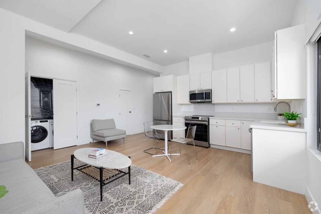 The Coastal Apartments, smc, 2103 3rd St, Santa Monica, CA 90405, Photo:3