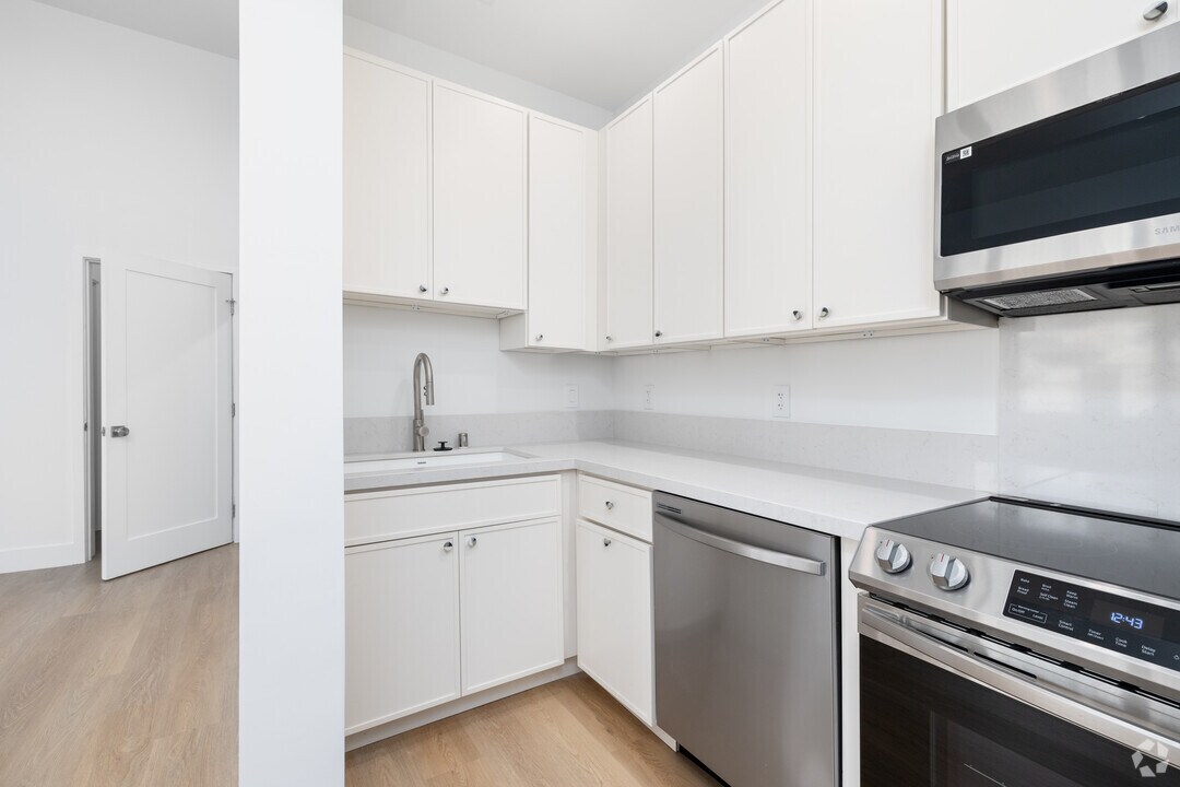The Coastal Apartments, smc, 2103 3rd St, Santa Monica, CA 90405, Photo:8