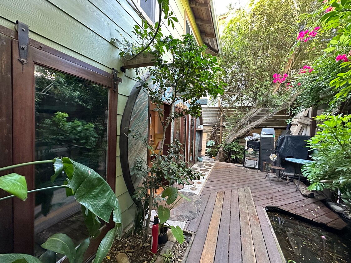 2925 Strongs Dr, undefined, 2925 Strongs Dr, Los Angeles, CA 90291, Photo:0