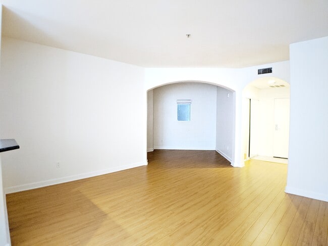 1623-1625 Butler Ave, undefined, 1623-1625 Butler Ave, Los Angeles, CA 90025, United States, Photo:2