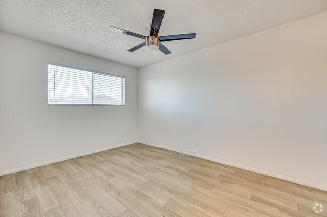 Lyndon Lane, undefined, 1548 W University Dr, Tempe, AZ 85281, Photo:3