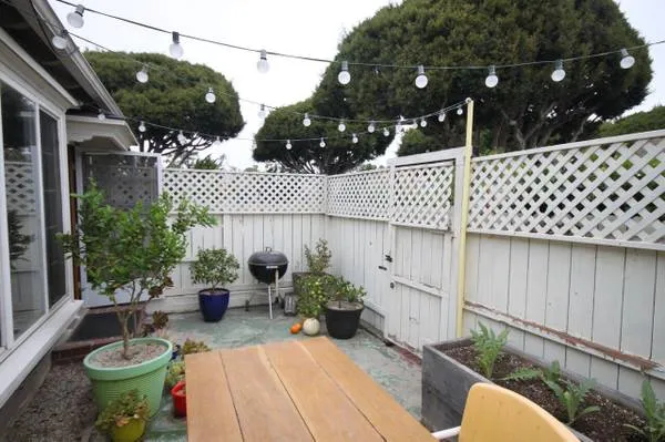 Bungalow in Santa Monica - Student Housing near SMC