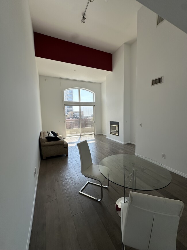 12222 Wilshire Blvd, undefined, 12222 Wilshire Blvd, Los Angeles, CA 90025, Photo:2