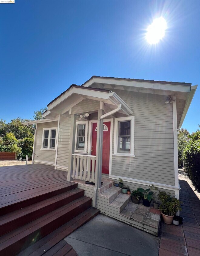 2438 Martin Luther King Jr Way, undefined, 2438 Martin Luther King Jr Way, Berkeley, CA 94704, Photo:0