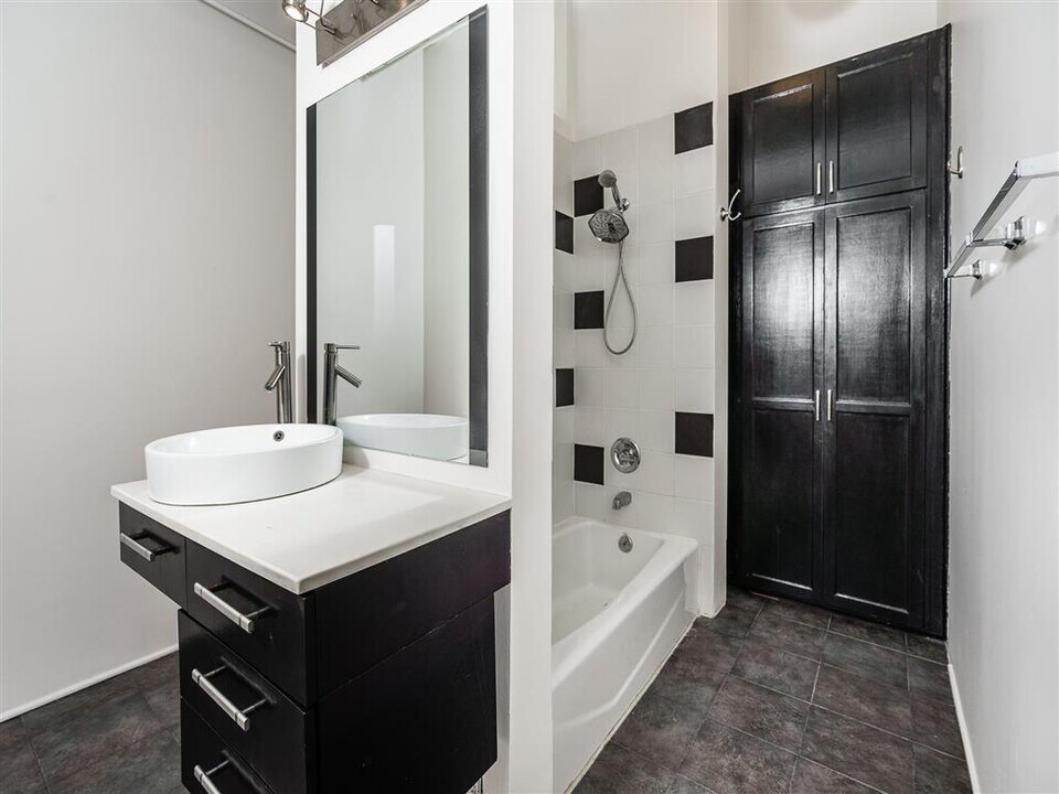The Mercantile Lofts, usc, 620 Main St, Los Angeles, CA 90014, USA, Photo:5