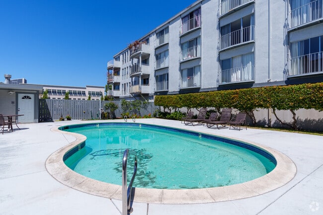 Berkeley Park Apartments, undefined, 2025 Durant Ave, Berkeley, CA 94704, Photo:1