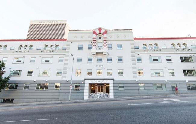 The Abbey, usc, 3550 W 6th St, Los Angeles, CA 90020, USA, Photo:4