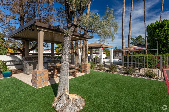 Tamarak Apartments, undefined, 1850 E Hayden Ln, Tempe, AZ 85281, Photo:3