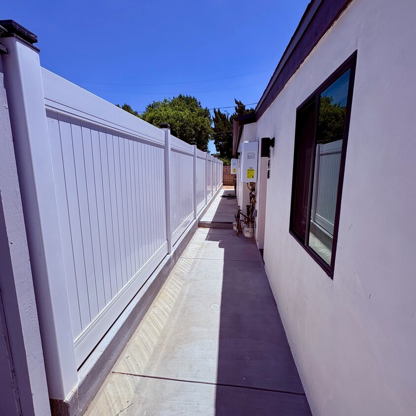 8840 Quakertown Ave, csun, 8840 Quakertown Ave, Los Angeles, CA 91324, United States, Photo:0