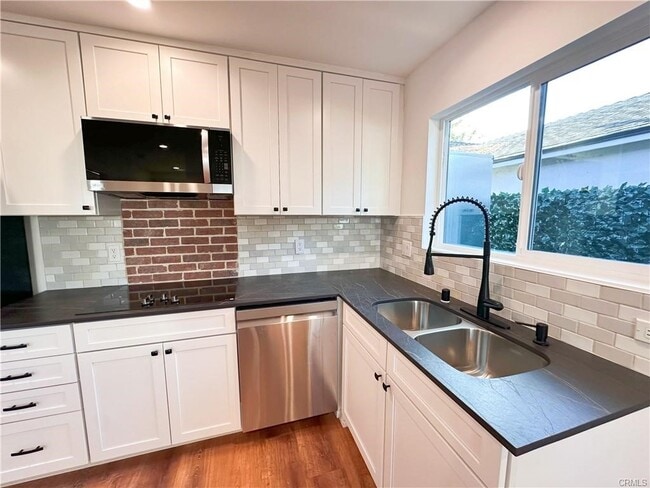 17814 Hemmingway St, csun, 17814 Hemmingway St, Reseda, CA 91335, Photo:2
