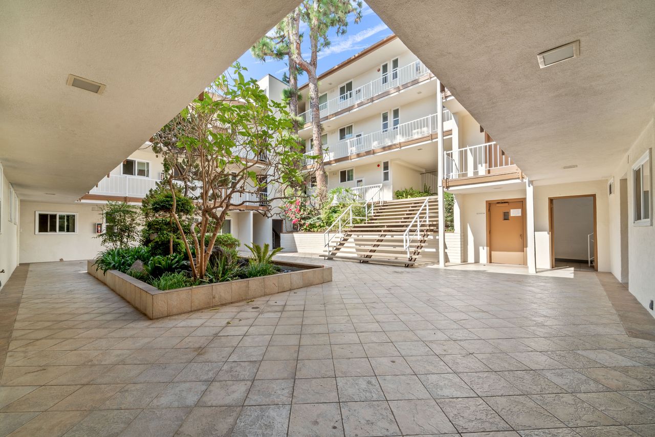 Levering Heights, ucla, 691 Levering Ave, Los Angeles, CA 90024, USA, Photo:2